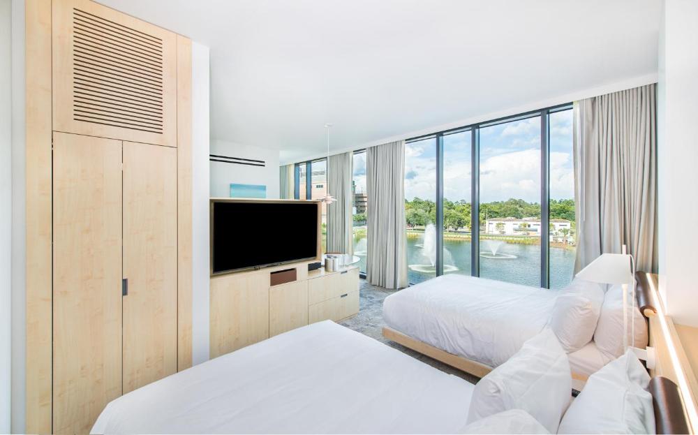 Deluxe Queen Room interior